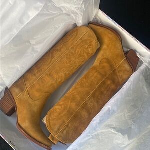 Tan Suede Western Boots